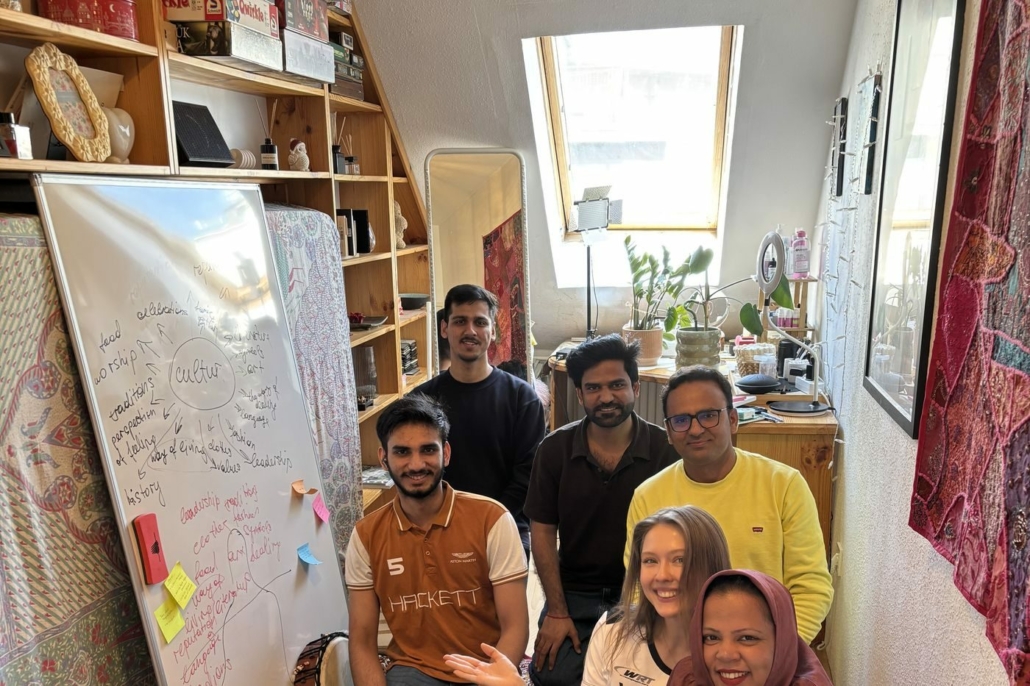 Tableau blanc « Culture » : traditions, langue, religion, histoire, réseaux sociaux, post-it des participants